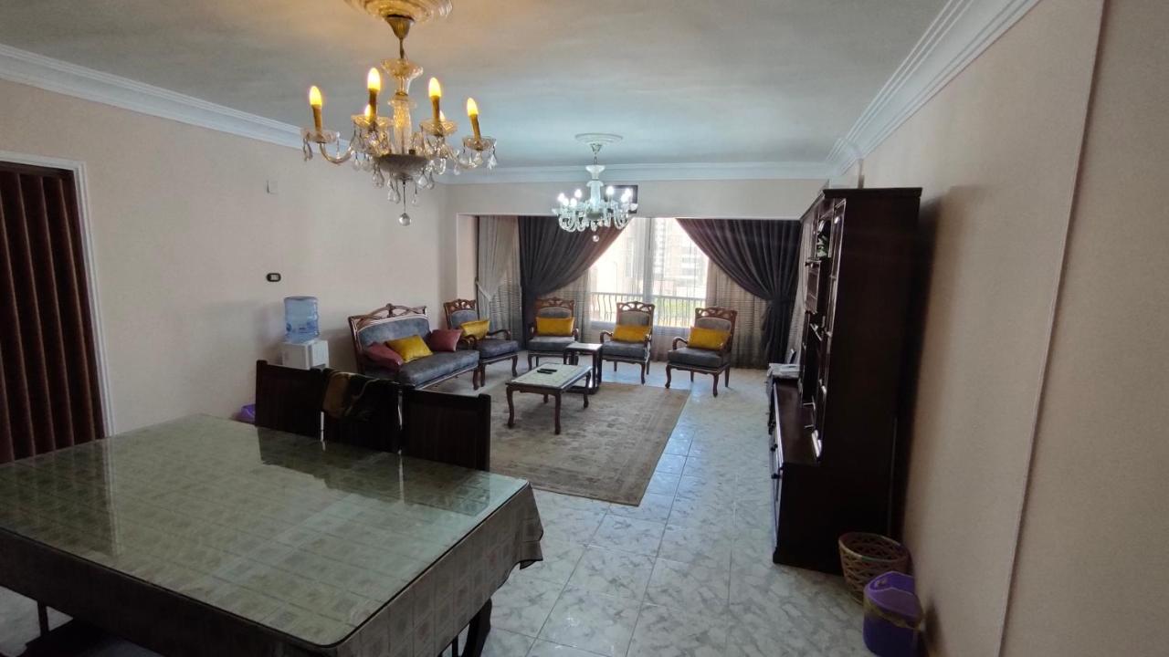 مكرم عبيد للعائلات B 20 * Cairo
