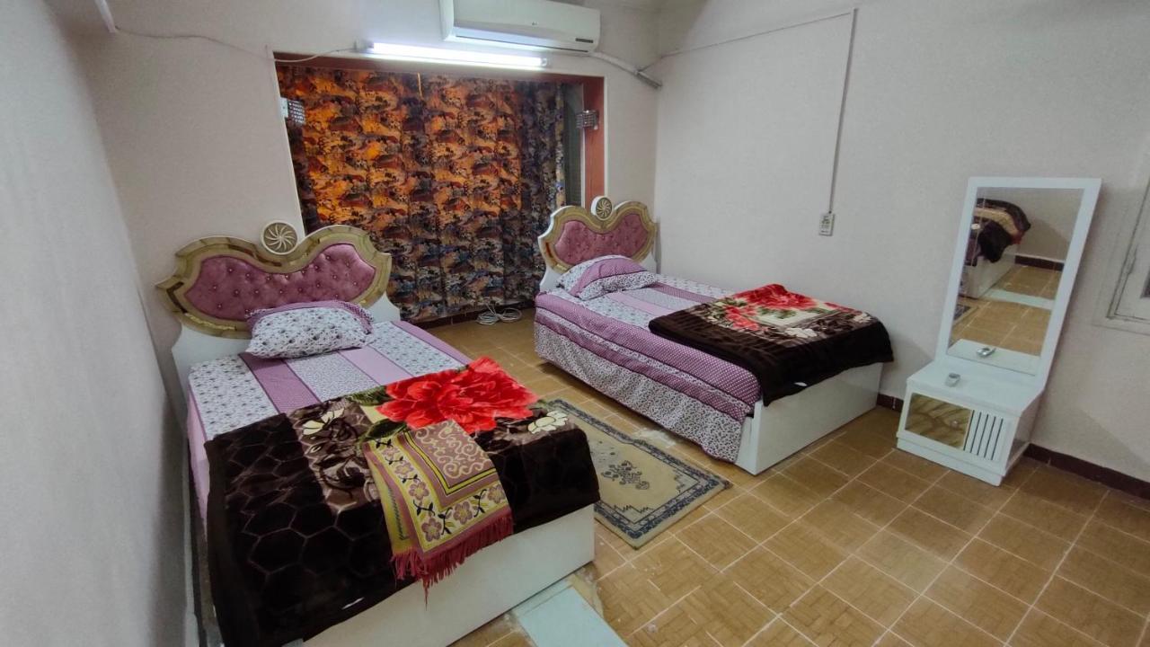مكرم عبيد للعائلات B 20 * Cairo